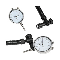 Csapos mérőóra flexiblils szárú grippfogós tartóval, 2 részes készlet, kofferben